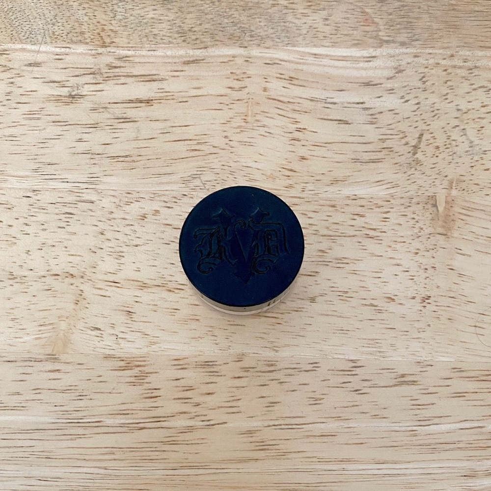 1.4 G Kat Von D Lock-It Setting Powder Mini - Picture 2 of 3